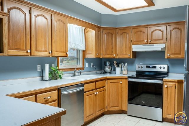 113 W Ridgeway ST, Carbondale, KS 66414