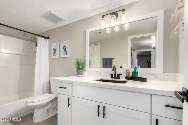 1942 S EMERSON Street 112, Mesa, AZ 85210