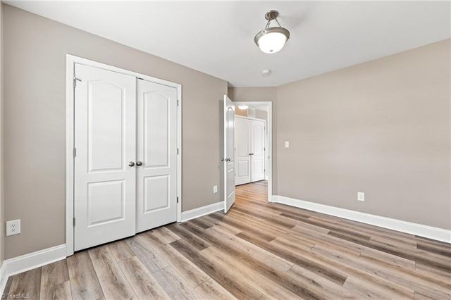 3457 River Farm Drive, Kernersville, NC 27284