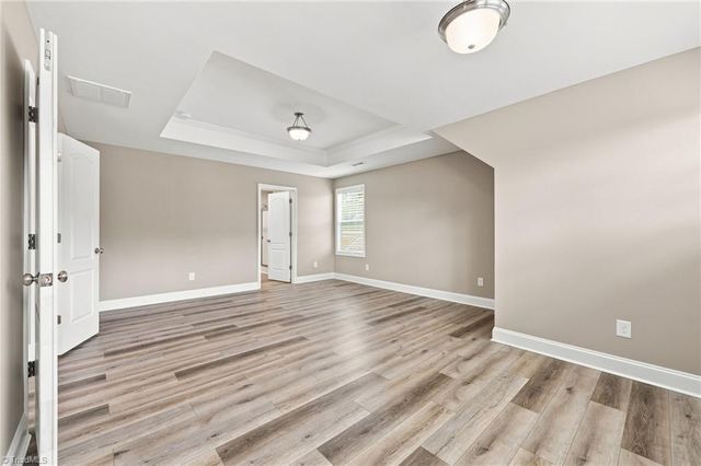 3457 River Farm Drive, Kernersville, NC 27284