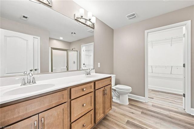 3457 River Farm Drive, Kernersville, NC 27284
