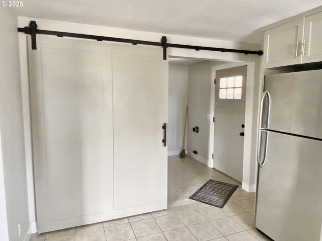 2767 W LANGENBERG Ave, Roseburg, OR 97471