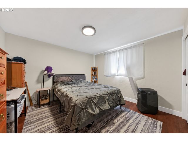 2767 W LANGENBERG Ave, Roseburg, OR 97471