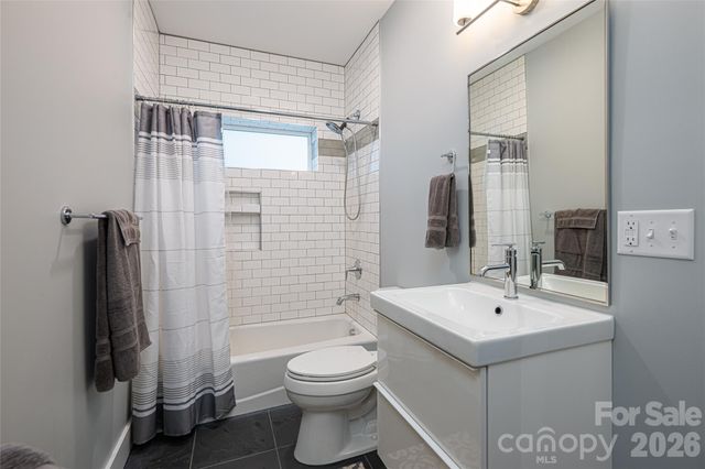 122 Terrace Drive, Weaverville, NC 28787