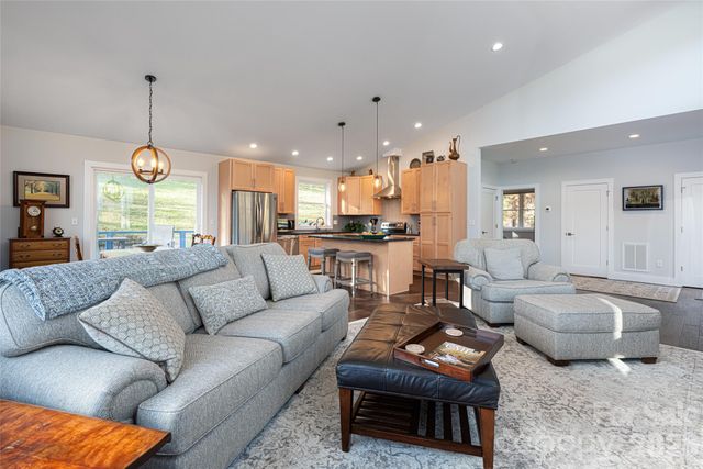 122 Terrace Drive, Weaverville, NC 28787