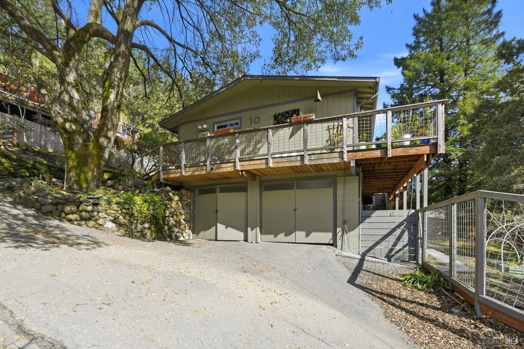 10 Pedrini Way, Lagunitas, CA 94938