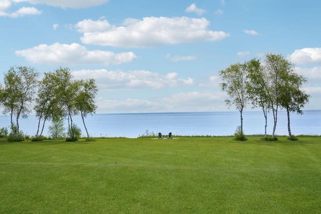 4635 S 10th STREET, Manitowoc, WI 54220