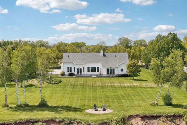4635 S 10th STREET, Manitowoc, WI 54220