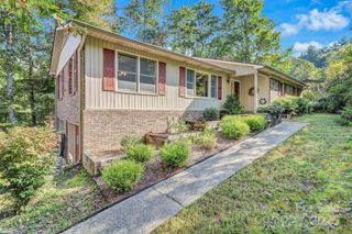 238 Park Lane, Hendersonville, NC 28791