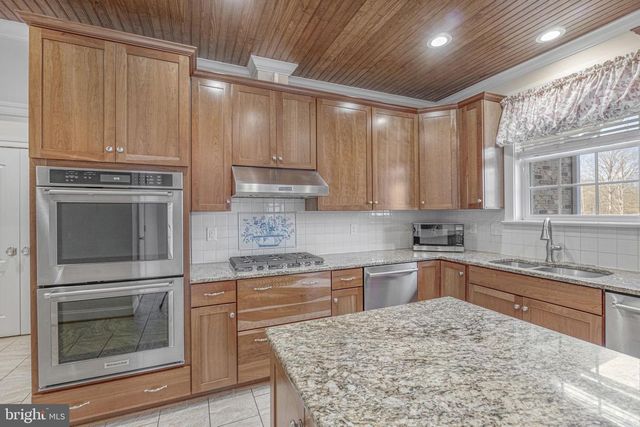 1185 BELLE MEADE RD, Bumpass, VA 23024