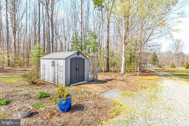 1185 BELLE MEADE RD, Bumpass, VA 23024