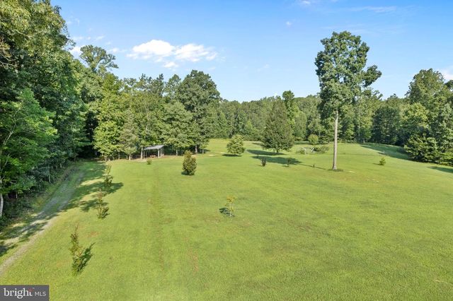 1185 BELLE MEADE RD, Bumpass, VA 23024