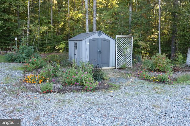 1185 BELLE MEADE RD, Bumpass, VA 23024