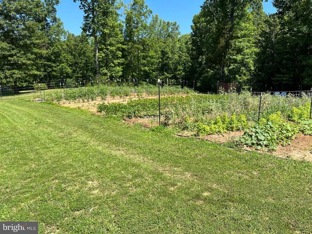 1185 BELLE MEADE RD, Bumpass, VA 23024