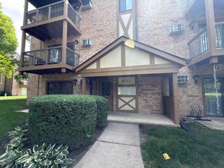 831 S Dwyer Avenue A, Arlington Heights, IL 60005