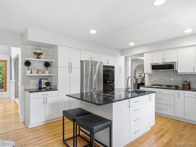 3351 Proctor Lane, Oakland, MI 48363