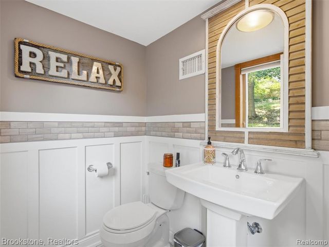 3351 Proctor Lane, Oakland, MI 48363
