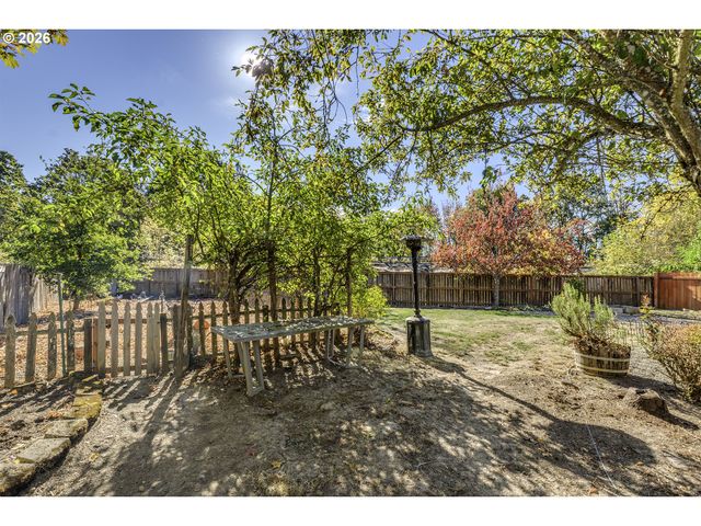 41816 Nw BROADSHIRE Ln, Banks, OR 97106