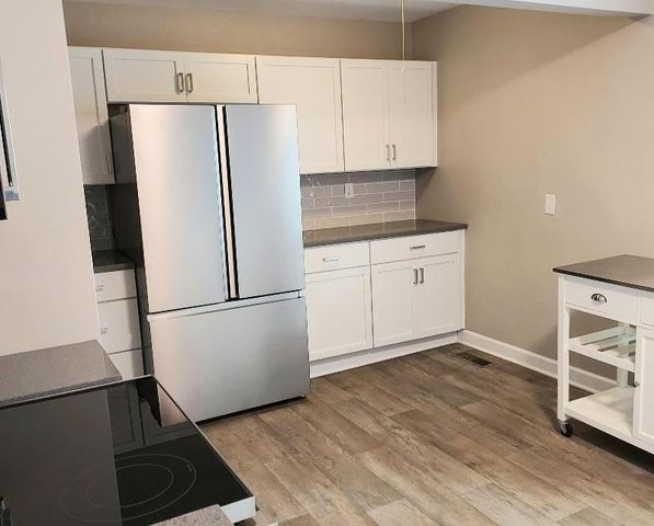 3905 N Farwell AVENUE, Shorewood, WI 53211