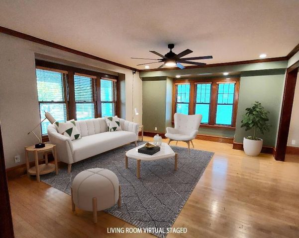 3905 N Farwell AVENUE, Shorewood, WI 53211