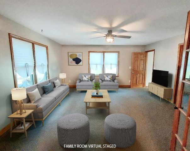 3905 N Farwell AVENUE, Shorewood, WI 53211