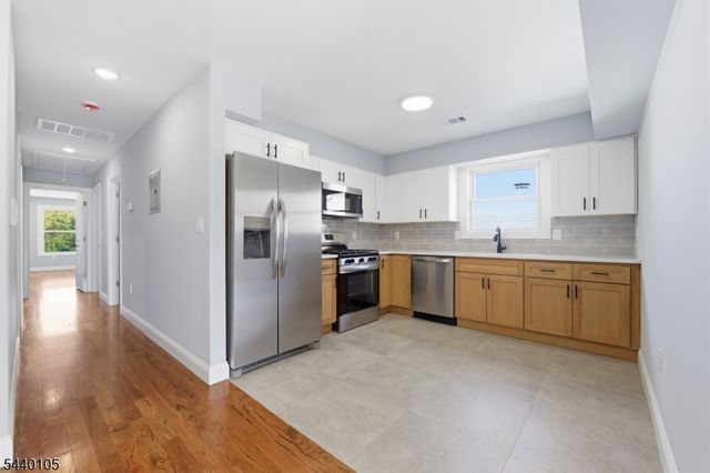 23 Edwin Pl, Newark City, NJ 07112