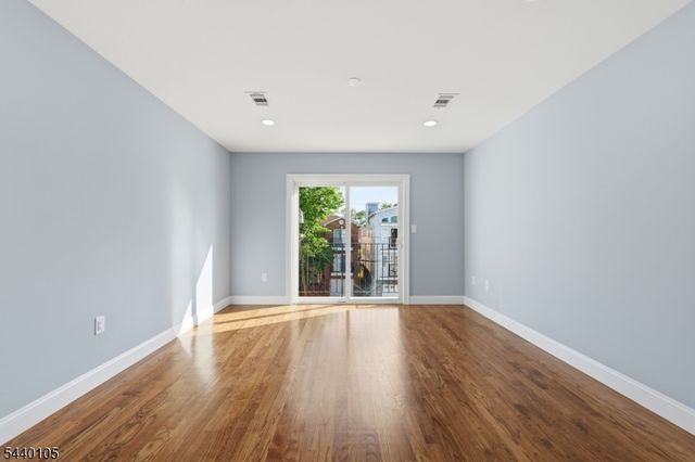 23 Edwin Pl, Newark City, NJ 07112