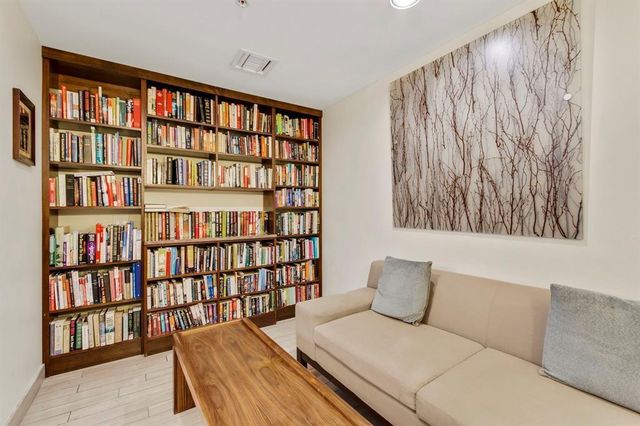 300 Bowie ST 2805, Austin, TX 78703