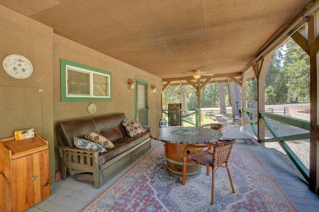 4836 Hyatt Prairie Road, Ashland, OR 97520