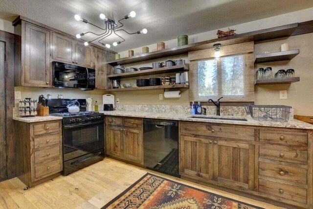 4836 Hyatt Prairie Road, Ashland, OR 97520