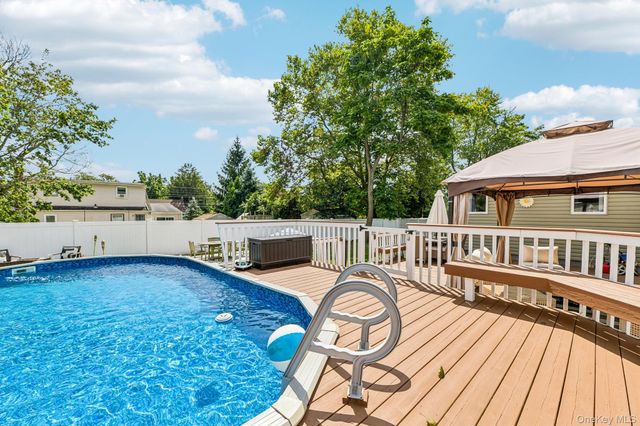 46 Beecher Avenue, East Islip, NY 11730