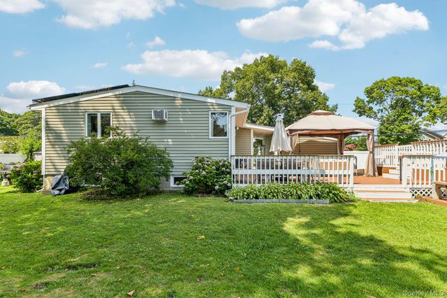46 Beecher Avenue, East Islip, NY 11730
