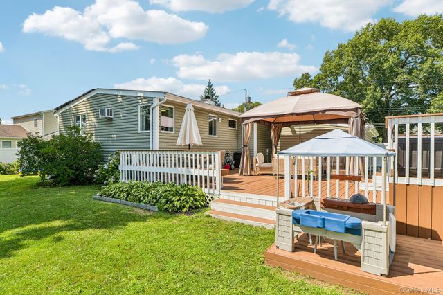 46 Beecher Avenue, East Islip, NY 11730