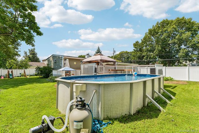 46 Beecher Avenue, East Islip, NY 11730
