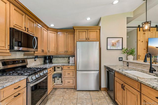 46 Beecher Avenue, East Islip, NY 11730
