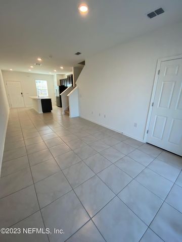 8319 ZENITH Circle, Jacksonville, FL 32256