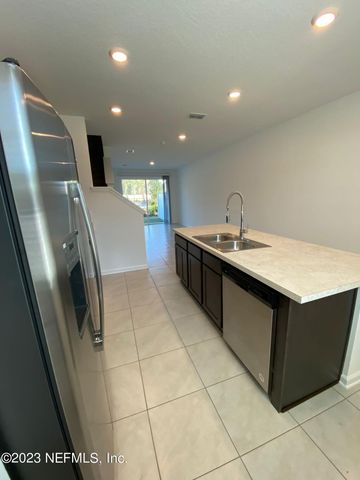 8319 ZENITH Circle, Jacksonville, FL 32256