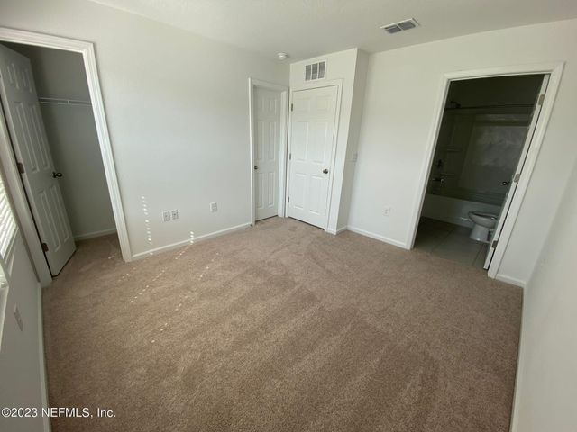 8319 ZENITH Circle, Jacksonville, FL 32256