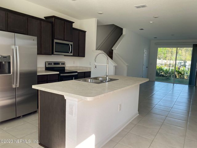 8319 ZENITH Circle, Jacksonville, FL 32256