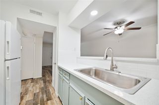 513 Ridge 2, Houston, TX 77009