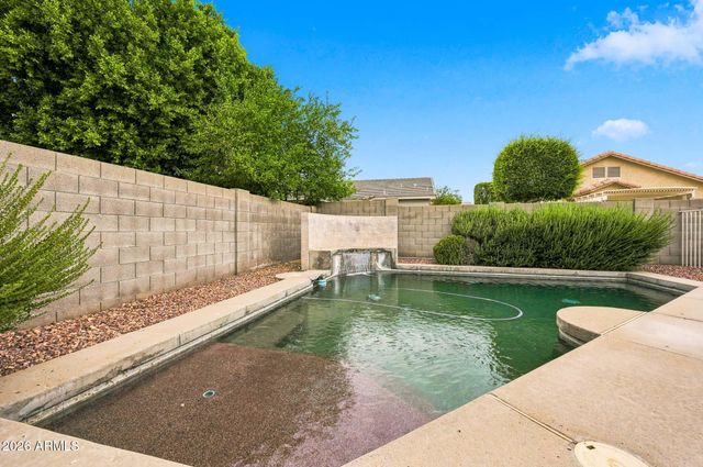 14568 W BANFF Lane, Surprise, AZ 85379