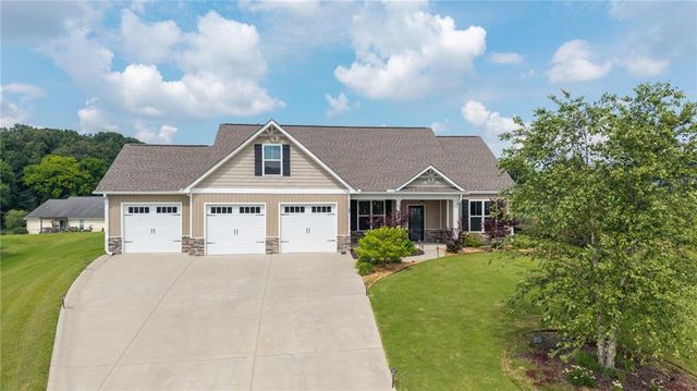 127 Alex Court, Calhoun, GA 30701