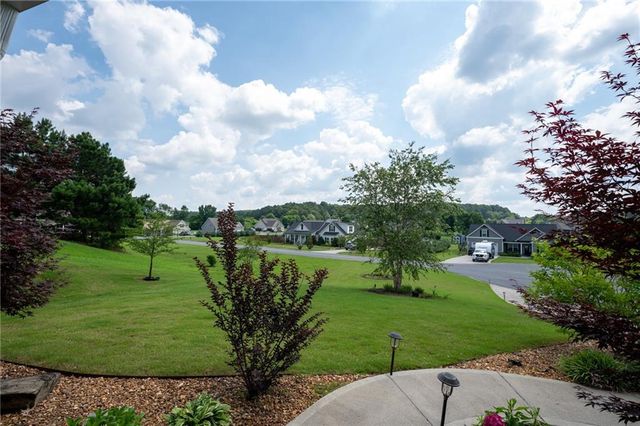 127 Alex Court, Calhoun, GA 30701