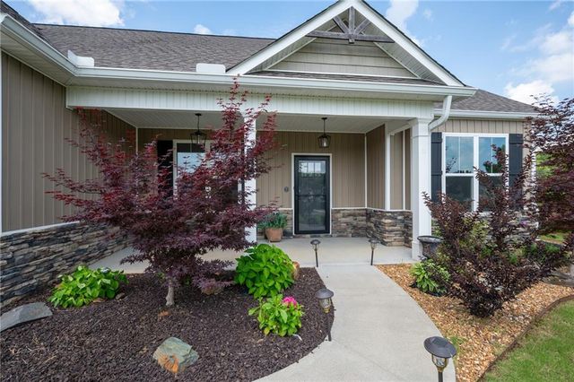 127 Alex Court, Calhoun, GA 30701