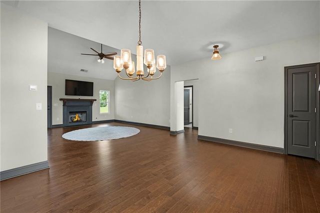 127 Alex Court, Calhoun, GA 30701