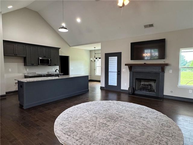 127 Alex Court, Calhoun, GA 30701