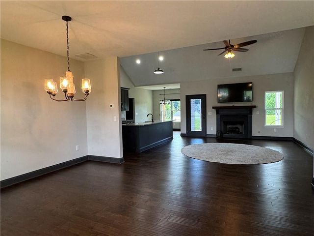 127 Alex Court, Calhoun, GA 30701