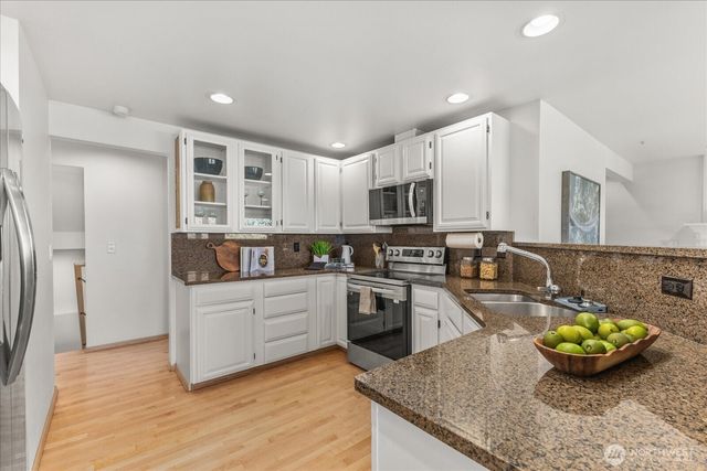9009 45th Avenue NE, Seattle, WA 98115