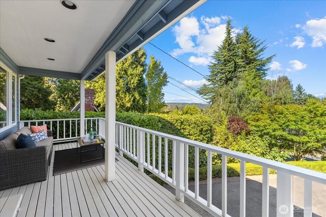 9009 45th Avenue NE, Seattle, WA 98115