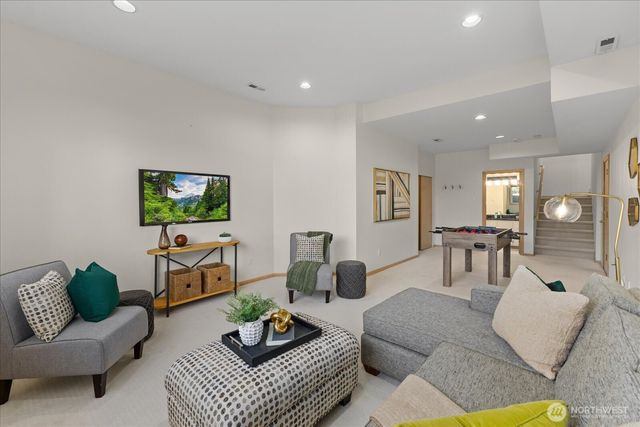9009 45th Avenue NE, Seattle, WA 98115